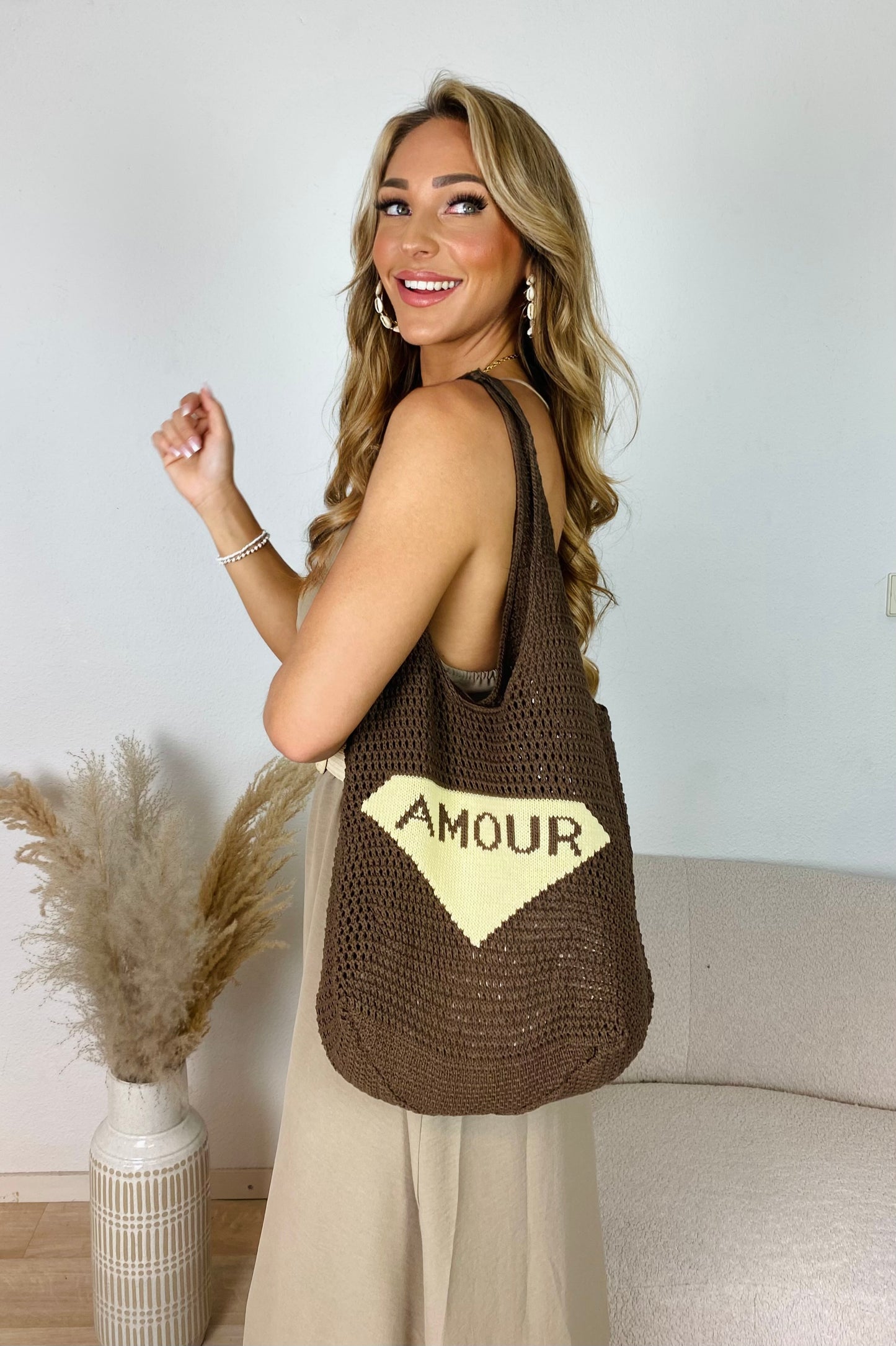 Amour stradtas - Bruin