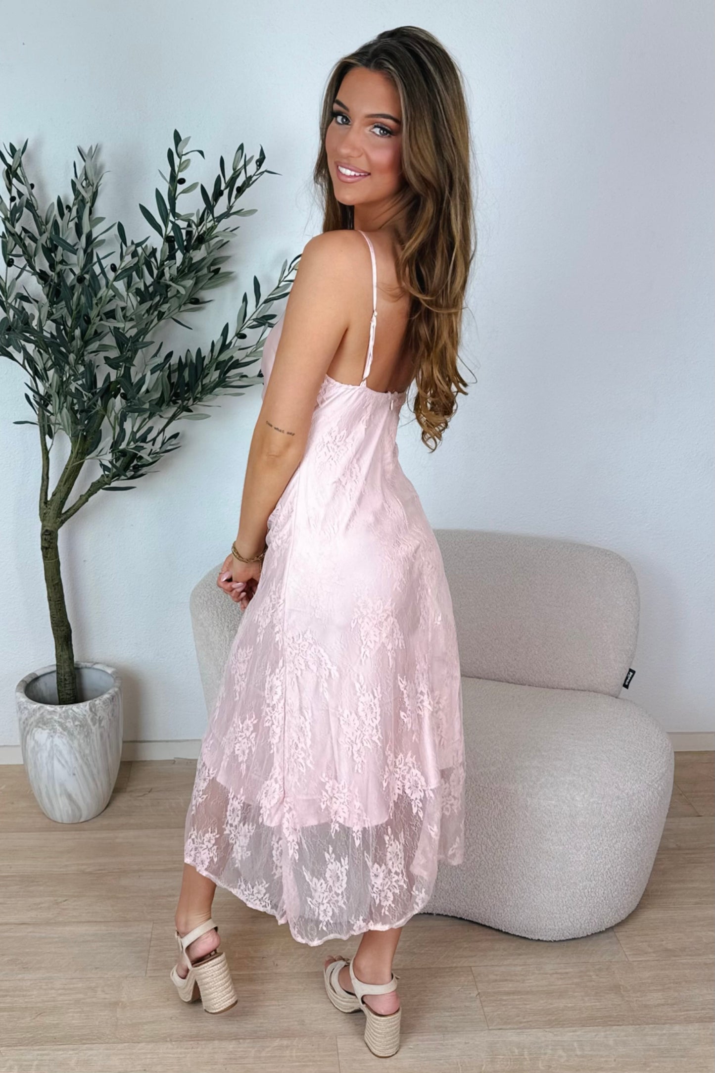Elise kanten midi jurk - Roze