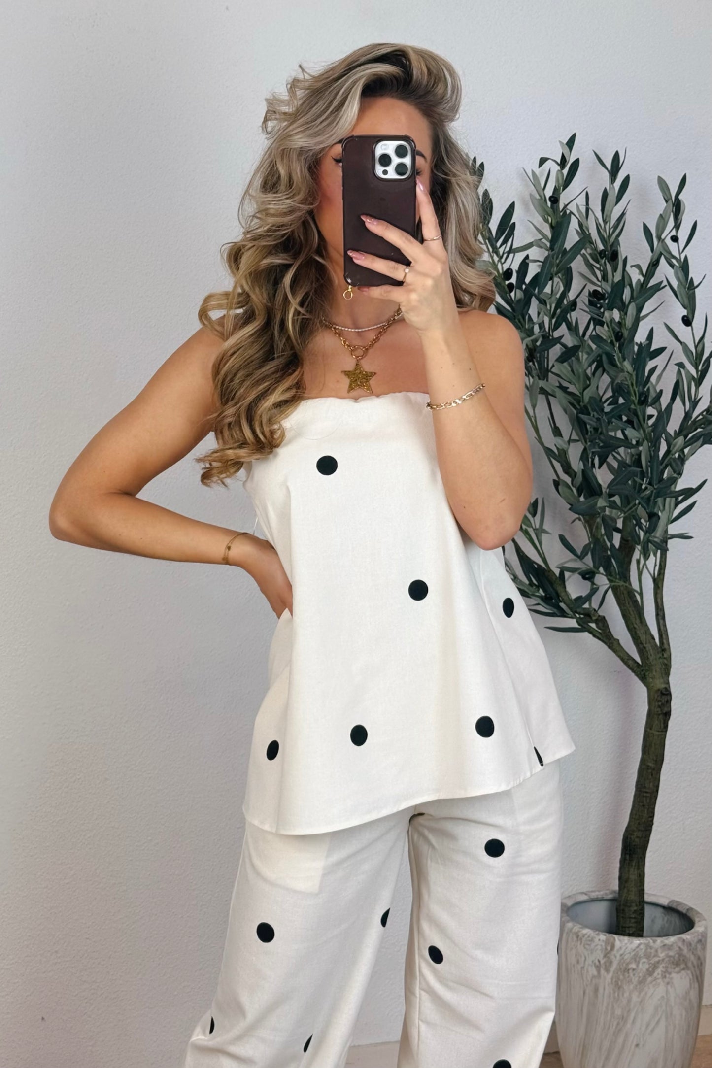 Giulia top dots