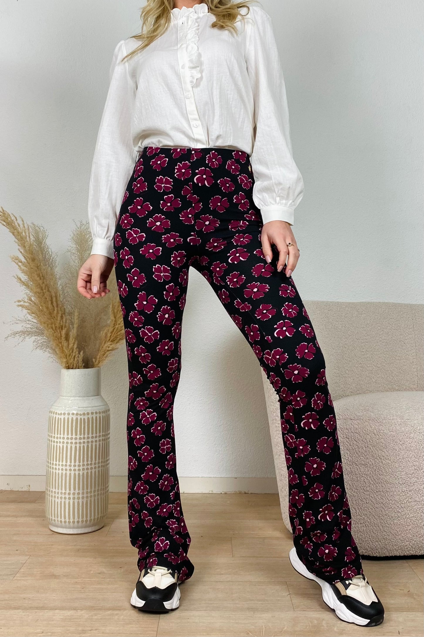 Soft flared pants big flowers - Black